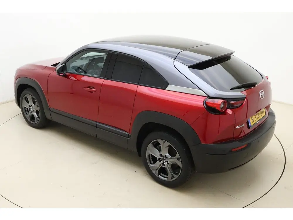 Mazda MX-30 e-SkyActiv 145 First Edition 36 kWh uit 2020, foto 4