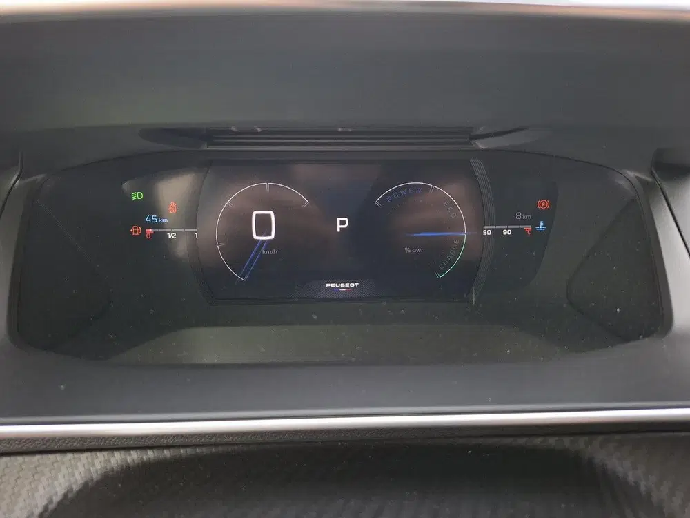 Peugeot 2008 1.2 Hybrid 145 GT uit 2026, foto 10
