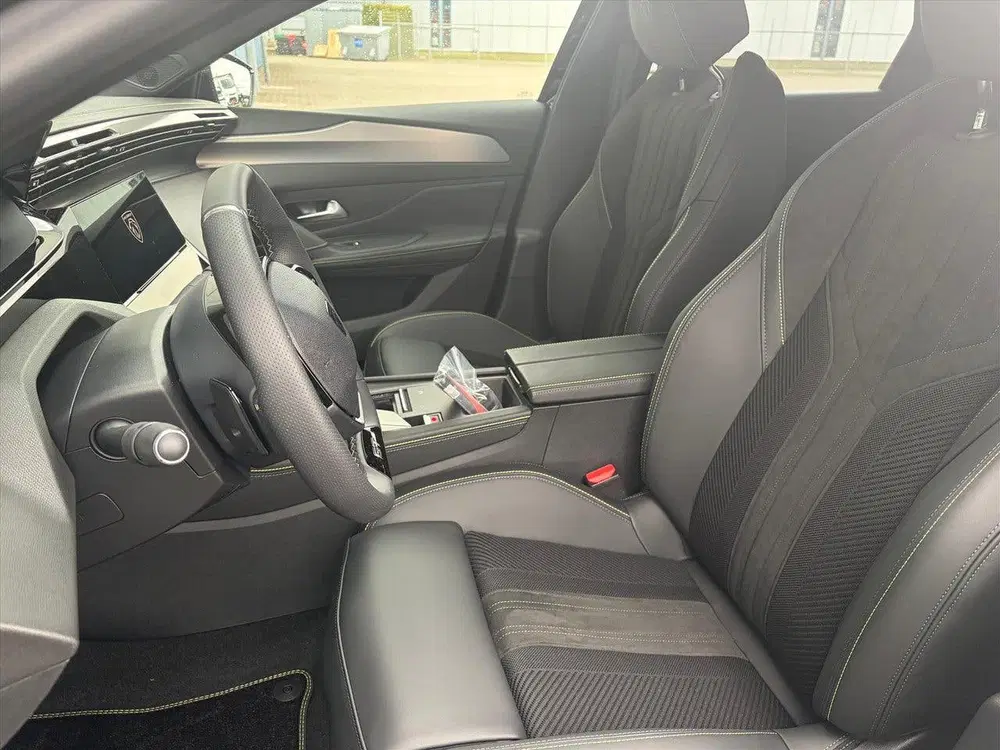 Peugeot 308 SW Hybrid 145pk e-DCS6 GT uit 2026, foto 18