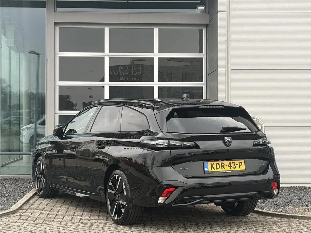 Peugeot 308 SW Hybrid 145pk e-DCS6 GT uit 2026, foto 8