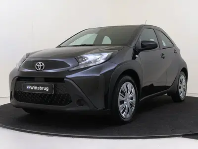 Toyota Aygo X 1.0 VVT-i MT Play (bj 2024) uit 2024