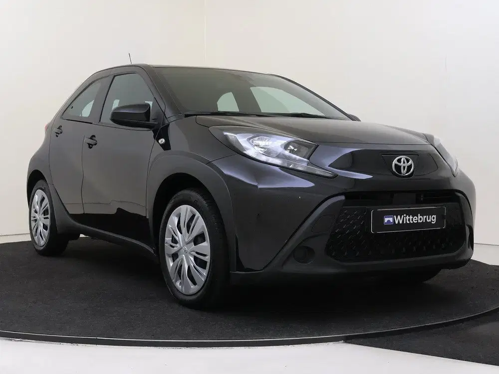 Toyota Aygo X 1.0 VVT-i MT Play (bj 2024) uit 2024, foto 3