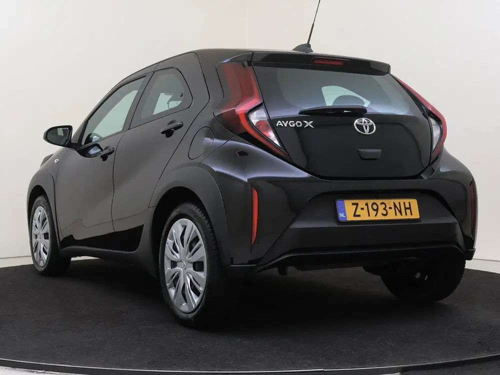 Toyota Aygo X 1.0 VVT-i MT Play (bj 2024) uit 2024, foto 4