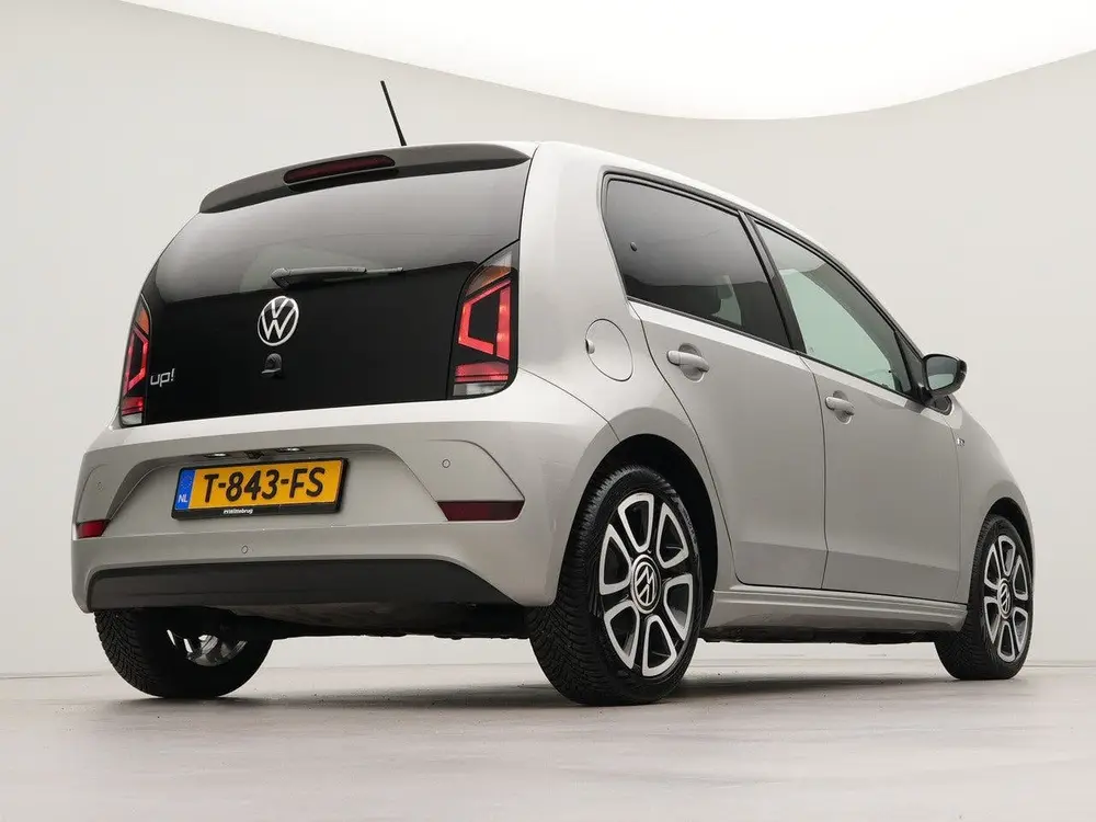 Volkswagen Up! 1.0 R-Line Bluetooth | Camera & parkeersensor uit 2023, foto 12
