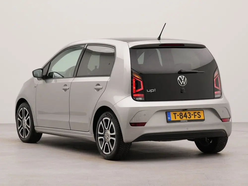 Volkswagen Up! 1.0 R-Line Bluetooth | Camera & parkeersensor uit 2023, foto 5
