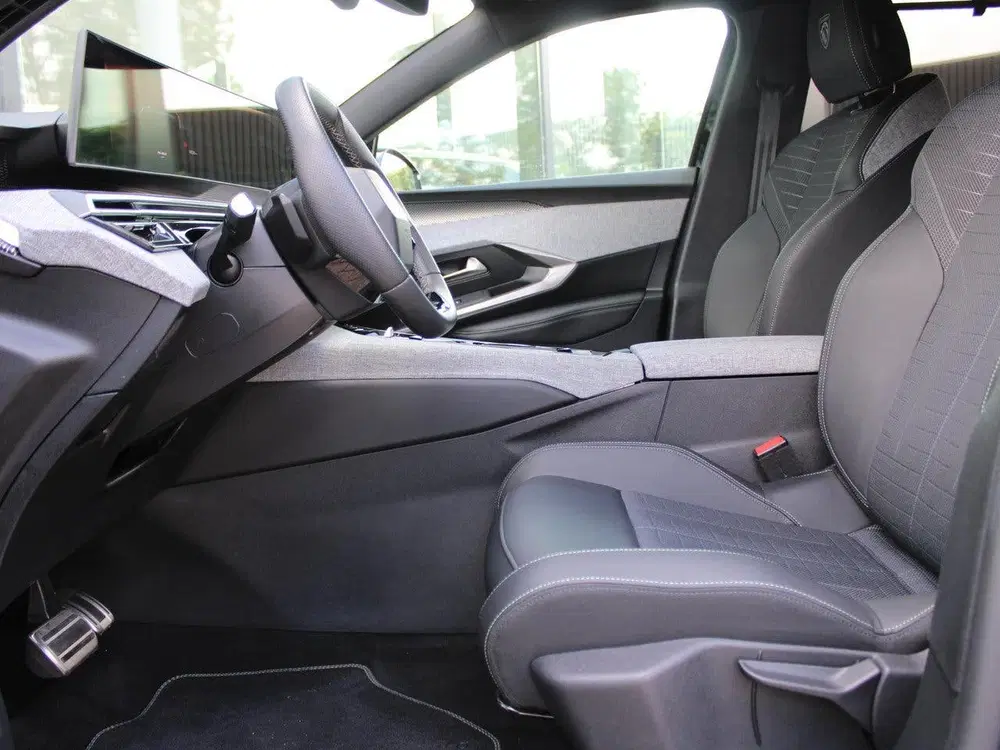 Peugeot 5008 1.2 Hybrid 145 GT 7p uit 2026, foto 13