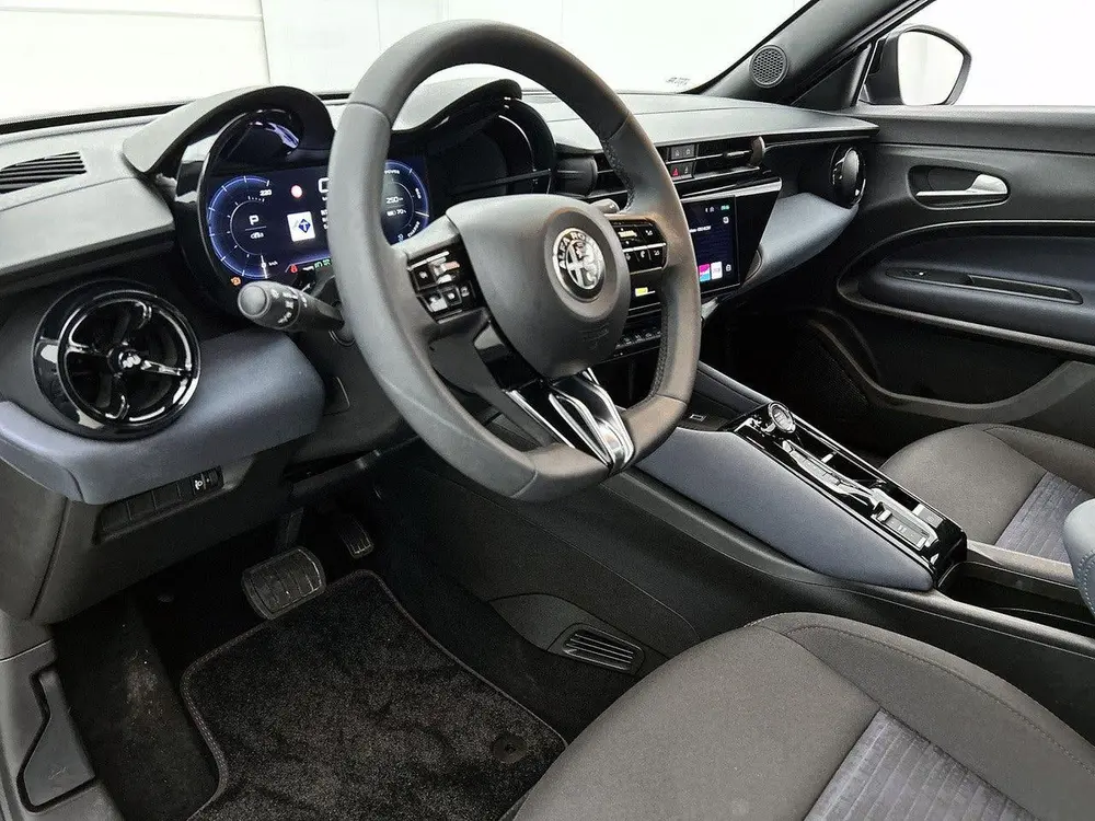 Alfa Romeo Junior Elettrica 54 kWh 156pk Automaat uit 2025, foto 10