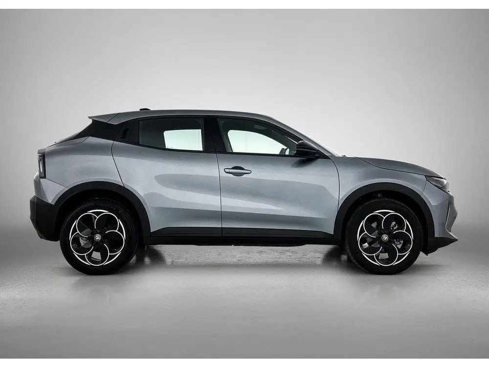 Alfa Romeo Junior Elettrica 54 kWh 156pk Automaat uit 2025, foto 9