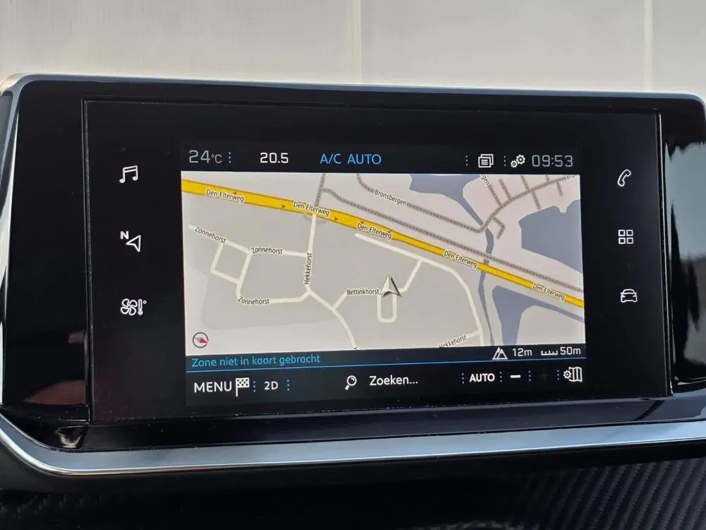 Peugeot 2008 1.2 130pk Active Pack Navigatie uit 2021, foto 18