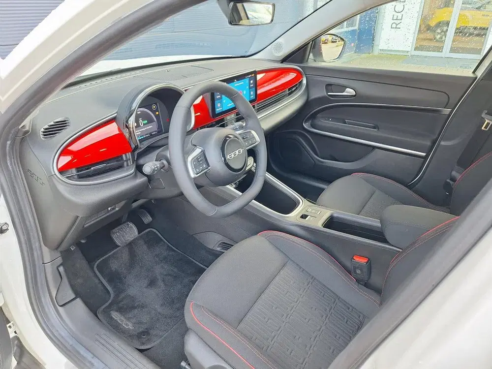Fiat 600e 54kWh 156pk Red uit 2023, foto 16