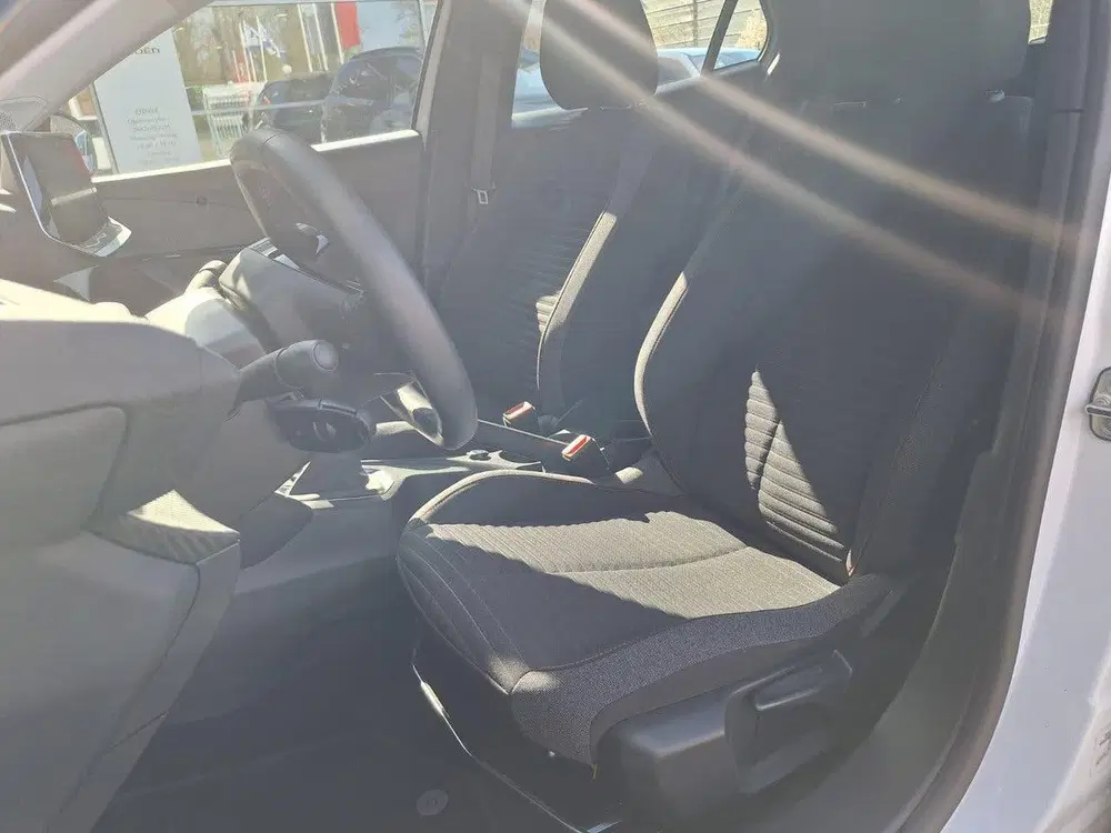 Peugeot 2008 1.2 Puretech 100pk Active uit 2022, foto 12