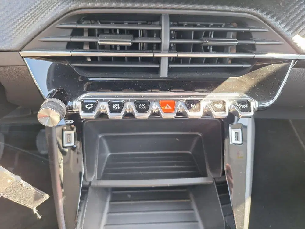 Peugeot 2008 1.2 Puretech 100pk Active uit 2022, foto 13