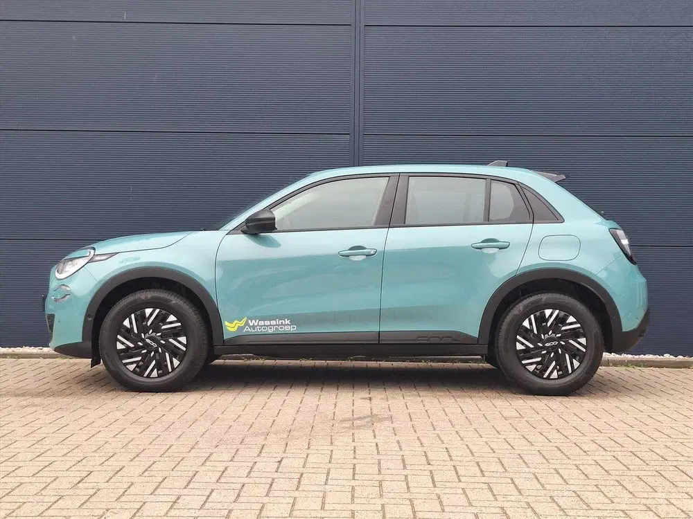 Fiat 600 1.2 Hybrid Turbo Charged 100pk Automaat Ur uit 2025, foto 3