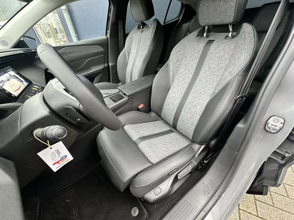 Peugeot 408 1.6 Plug-In Hybrid 180PK e-EAT8 Allure uit 2025, foto 11