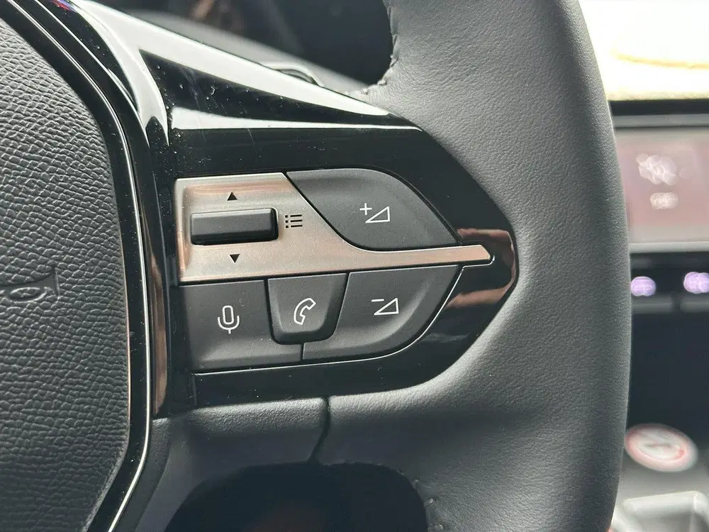 Peugeot 408 1.6 Plug-In Hybrid 180PK e-EAT8 Allure uit 2025, foto 15