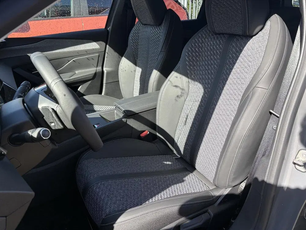 Peugeot 308 SW Hybrid 145pk e-DCS6 Allure uit 2026, foto 12