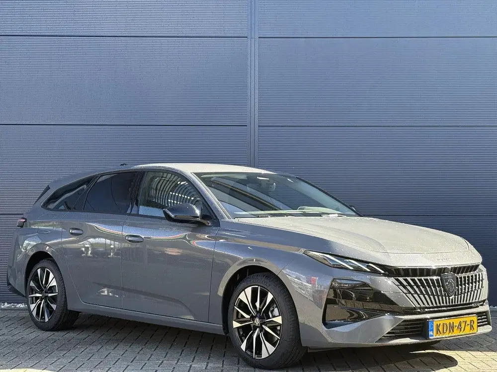 Peugeot 308 SW Hybrid 145pk e-DCS6 Allure uit 2026, foto 3