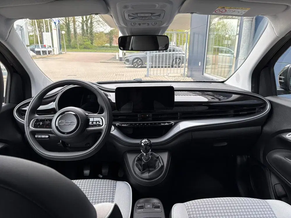 Fiat 500 1.0 Hybrid 65pk Torino Launch Edition uit 2026, foto 11