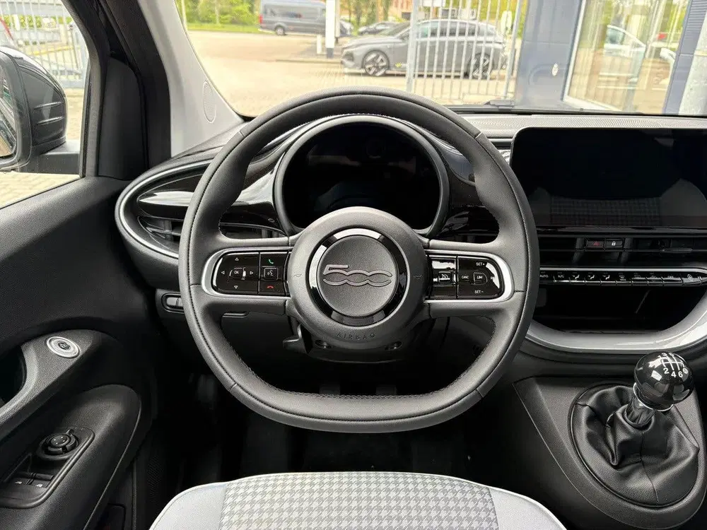 Fiat 500 1.0 Hybrid 65pk Torino Launch Edition uit 2026, foto 12