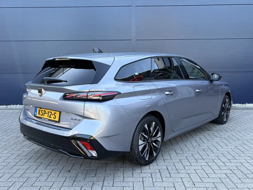 Peugeot 308 SW 1.6 Plug-in Hybrid 195 GT (bj 2026) uit 2026, foto 6