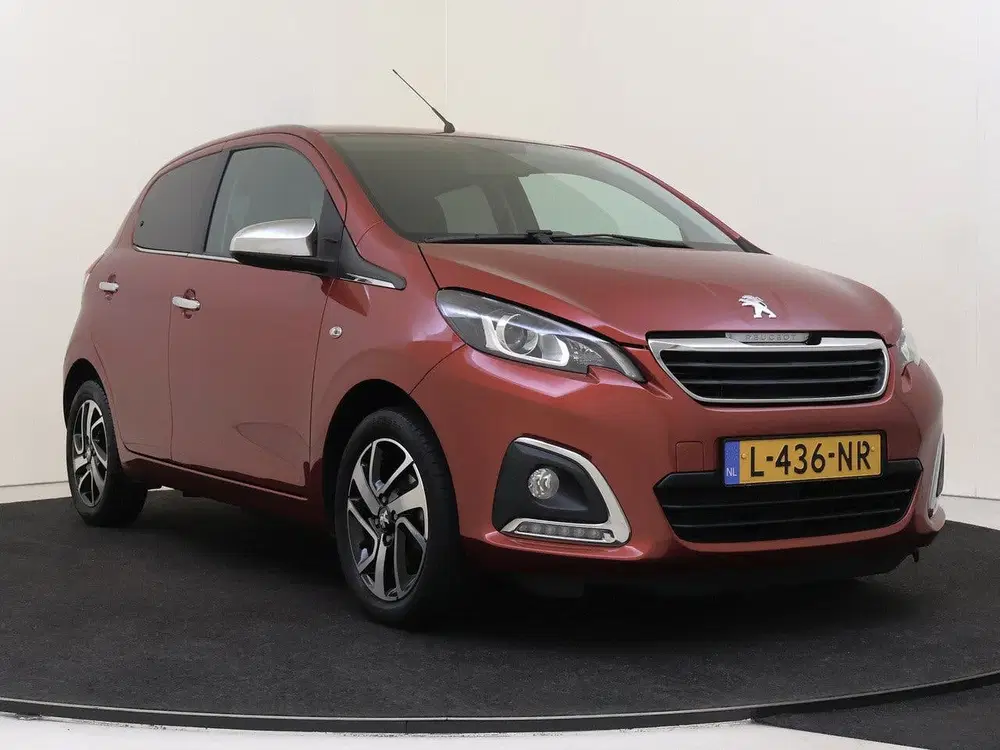 Peugeot 108 1.0 e-VTi Allure uit 2021, foto 3