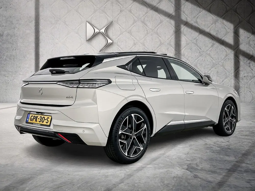 DS Automobiles DS 4 DS DS 4 Hybrid 145 pk Automaat Pallas uit 2024, foto 4