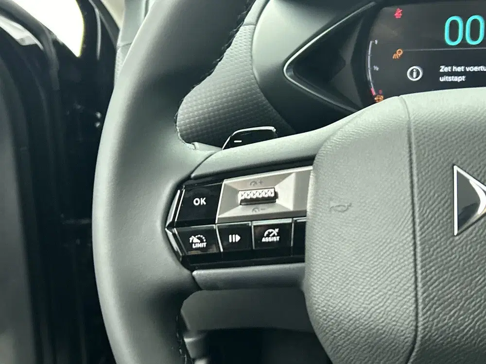 DS Automobiles DS 3 DS DS 3 Hybrid 145 PK Automaat Ligne Busin uit 2025, foto 11