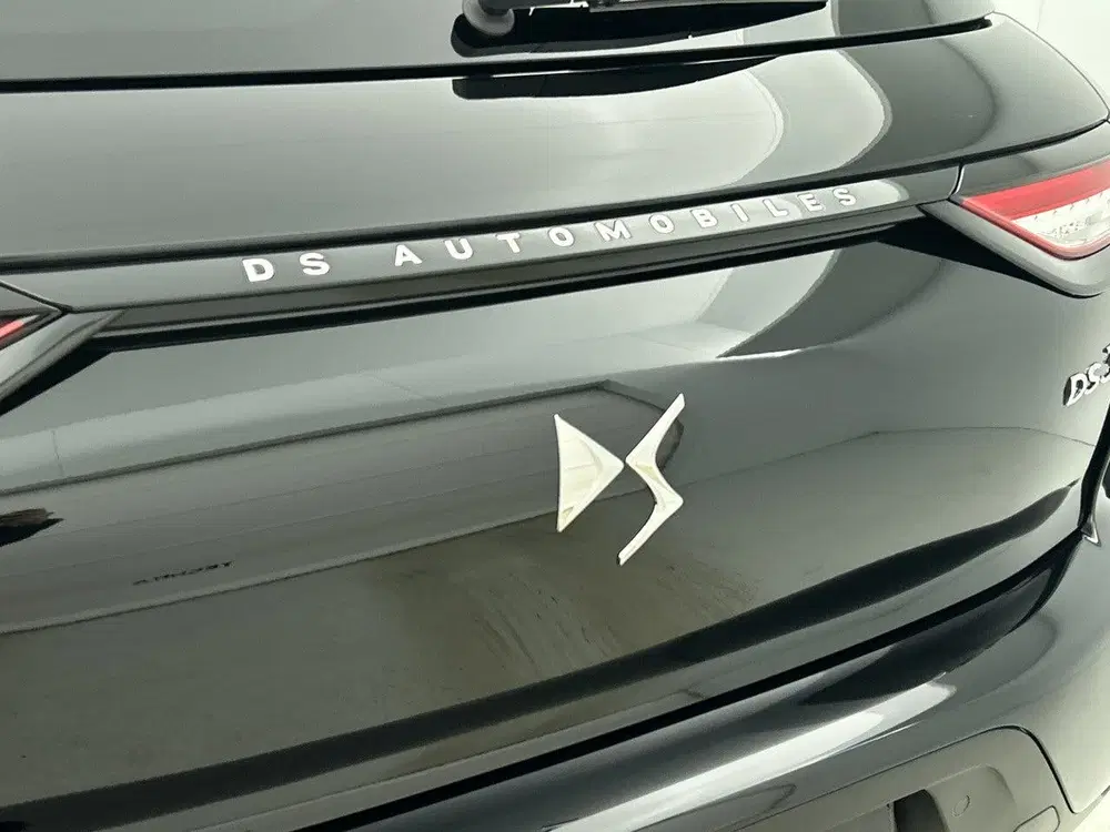 DS Automobiles DS 3 DS DS 3 Hybrid 145 PK Automaat Ligne Busin uit 2025, foto 18