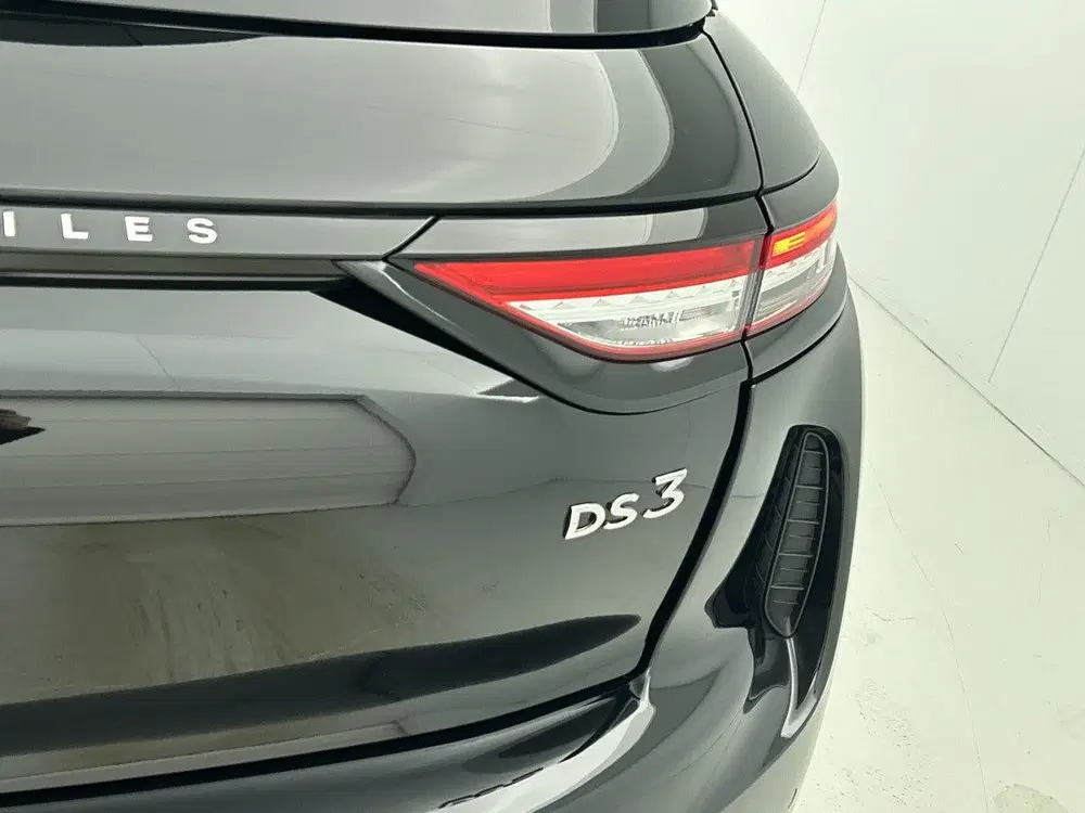 DS Automobiles DS 3 DS DS 3 Hybrid 145 PK Automaat Ligne Busin uit 2025, foto 20