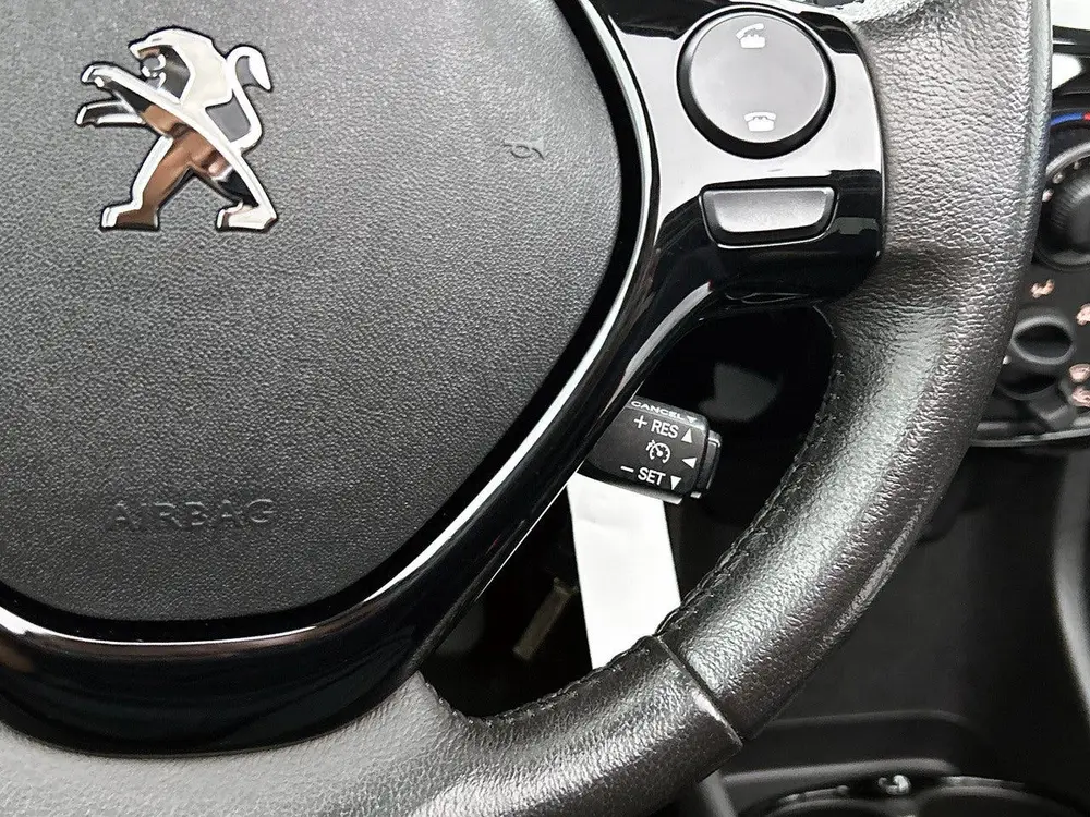 Peugeot 108 1.0 e-VTi Active TOP uit 2019, foto 6