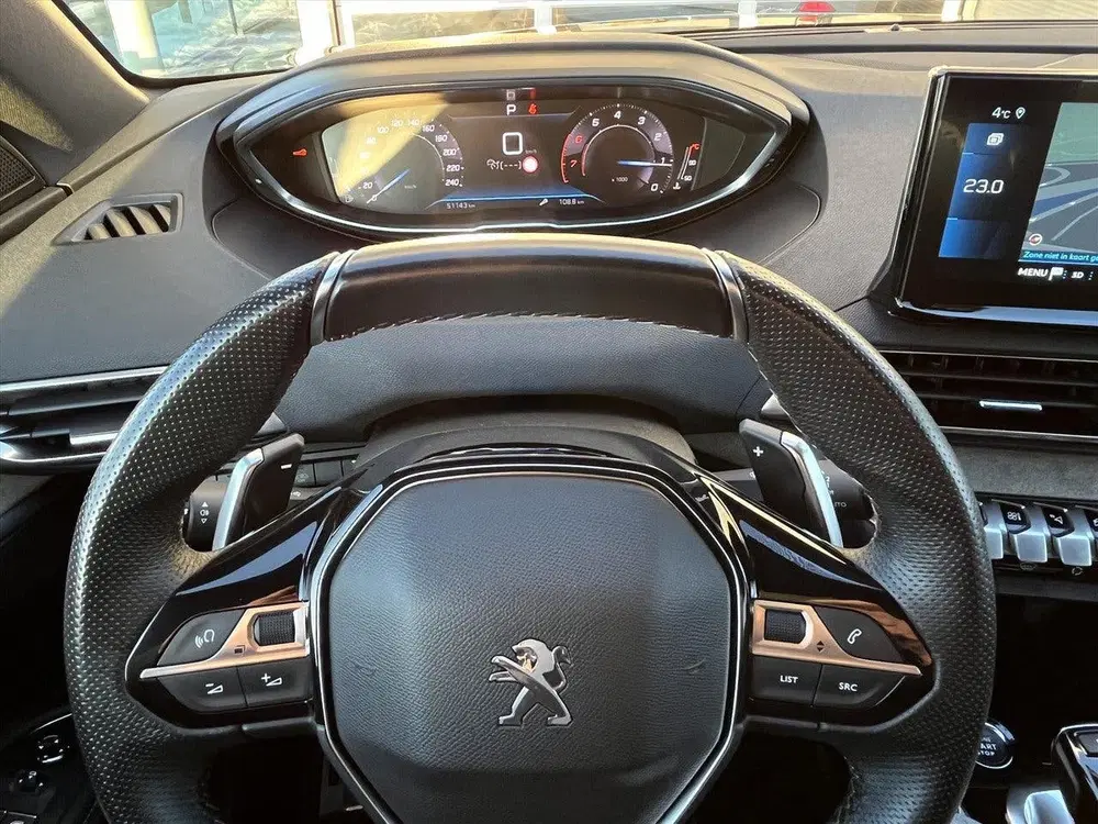 Peugeot 5008 1.2 130pk Automaat GT uit 2022, foto 13