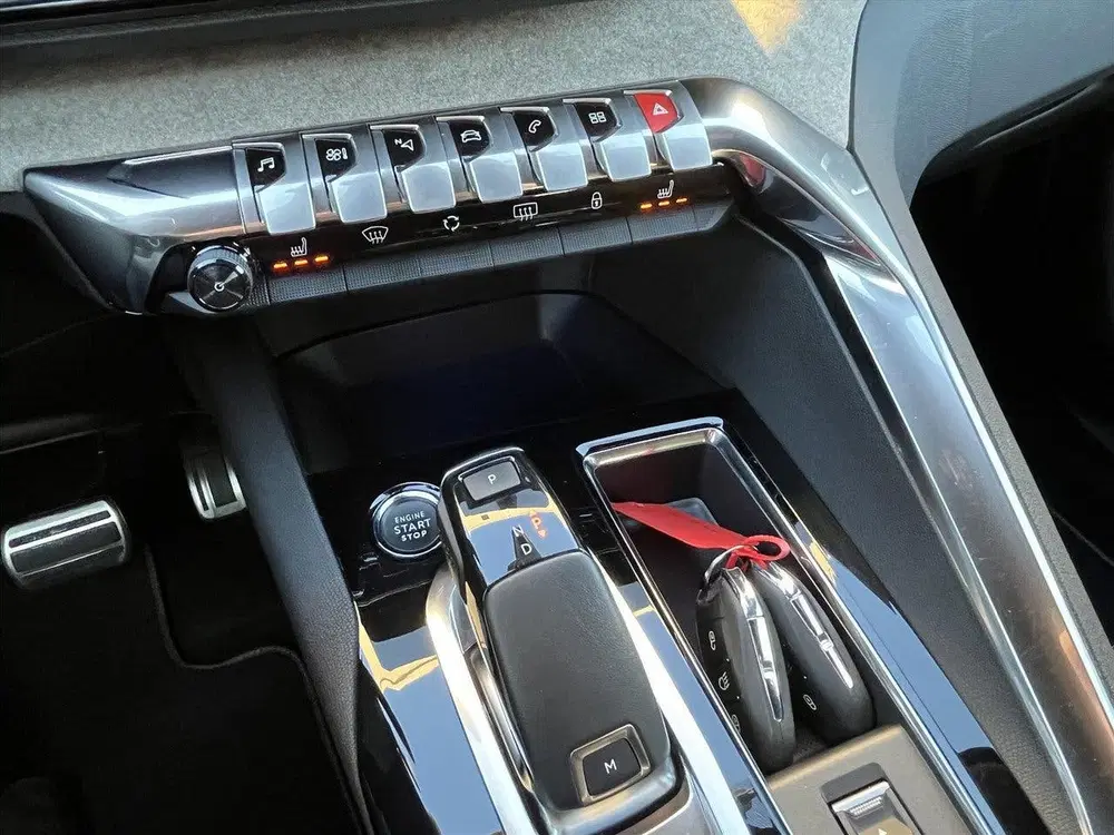 Peugeot 5008 1.2 130pk Automaat GT uit 2022, foto 17