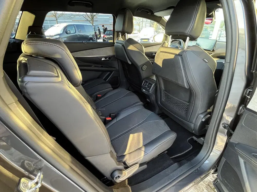 Peugeot 5008 1.2 130pk Automaat GT uit 2022, foto 18