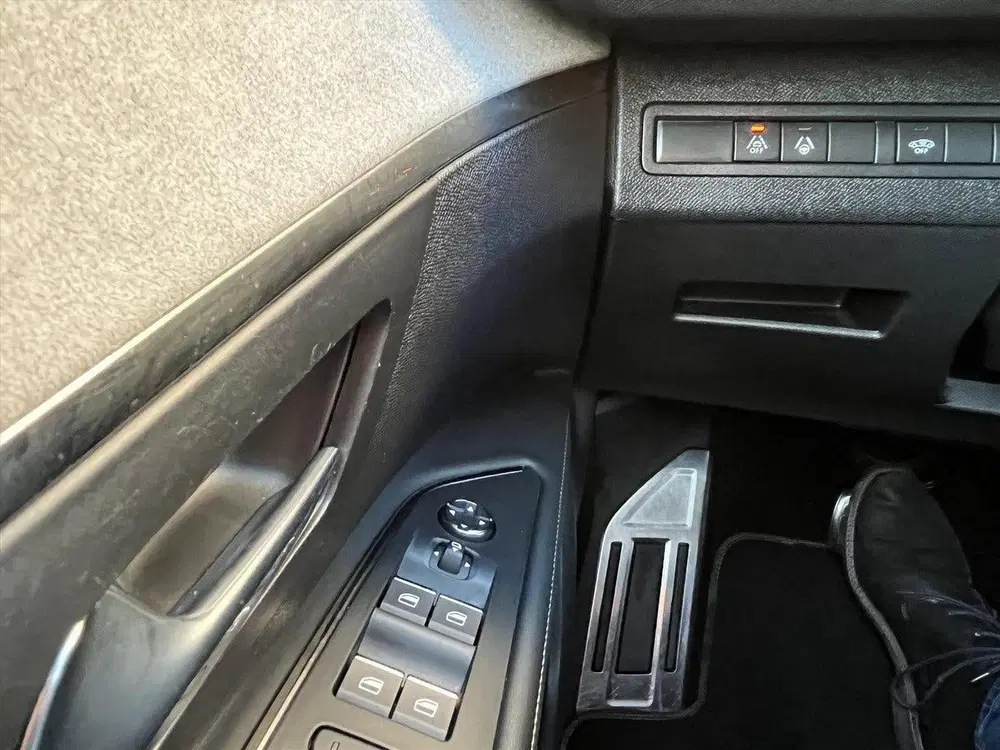 Peugeot 5008 1.2 130pk Automaat GT uit 2022, foto 9