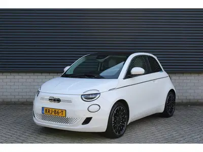Fiat 500 La Prima 42 kWh SOH 97.1% Panoramadak (bj uit 2024