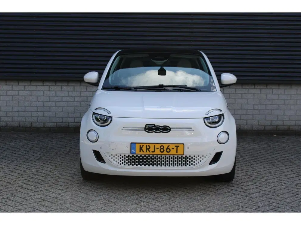 Fiat 500 La Prima 42 kWh SOH 97.1% Panoramadak (bj uit 2024, foto 4