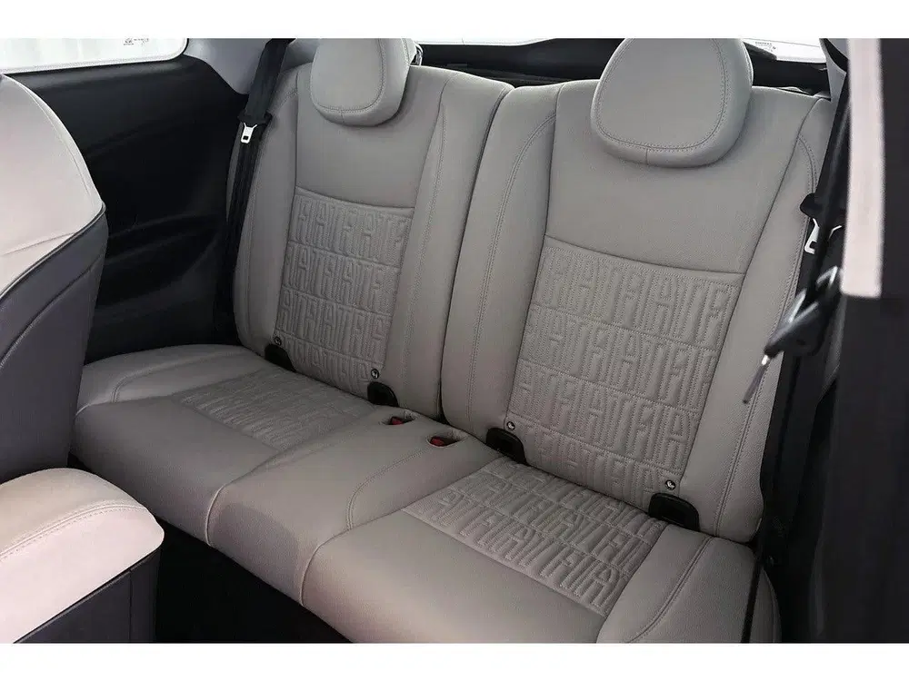Fiat 500e La Prima 42 kWh Pano Leder Stoelverwarming uit 2024, foto 6
