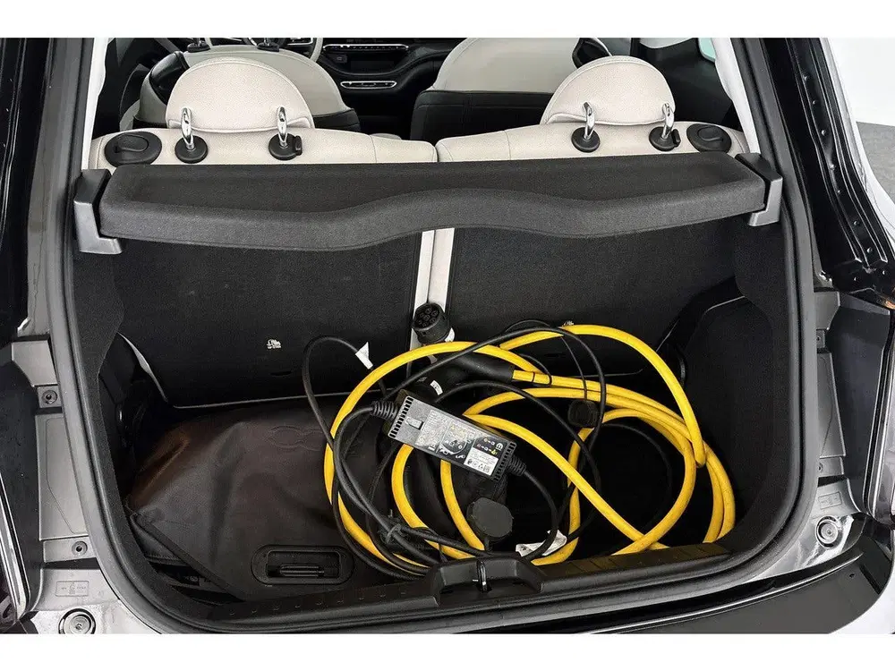 Fiat 500e La Prima 42 kWh Pano Leder Stoelverwarming uit 2024, foto 7