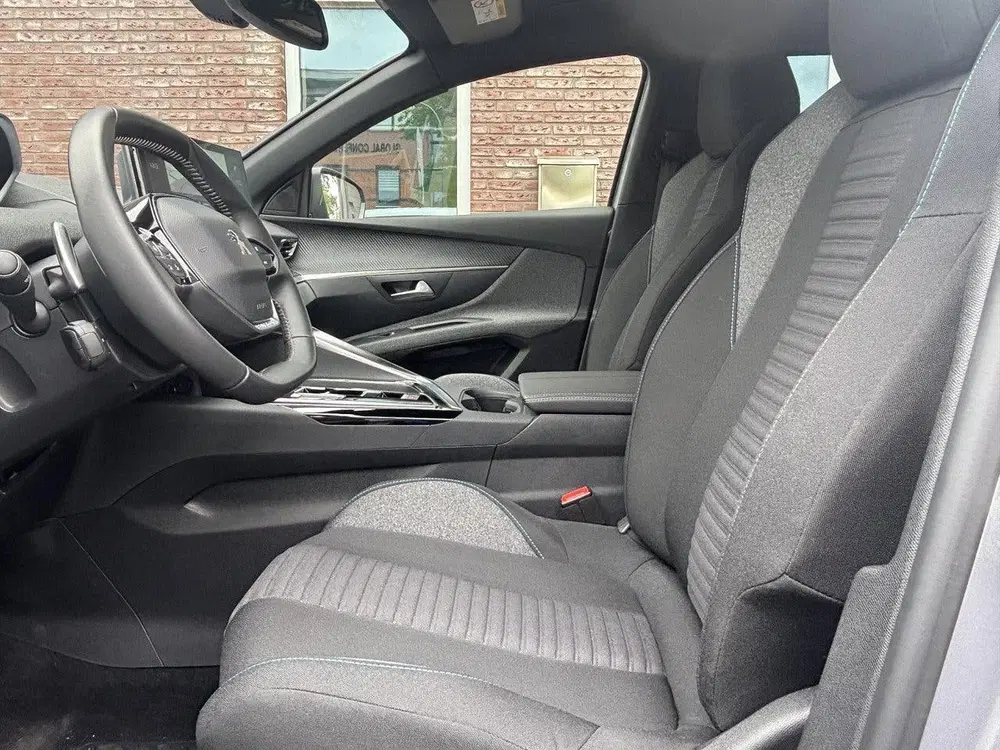 Peugeot 5008 Active Pack Business 1.2 Hybrid 145pk e-DS uit 2024, foto 17