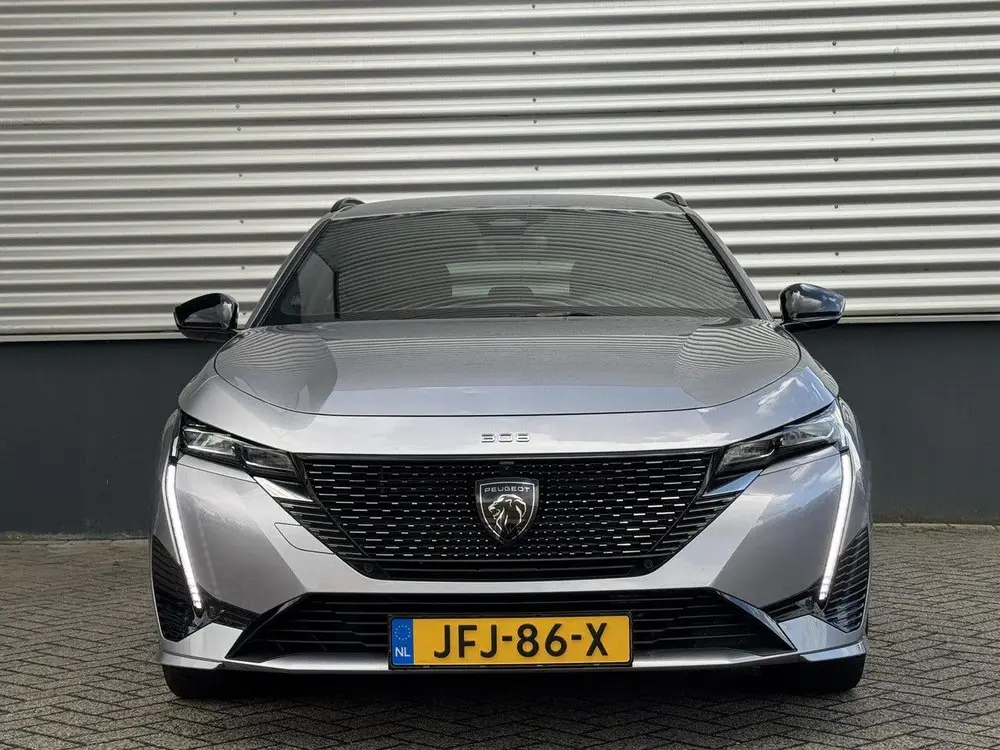 Peugeot 308 SW GT 1.6 HYbrid PHEV 225pk e-EAT8 uit 2024, foto 2