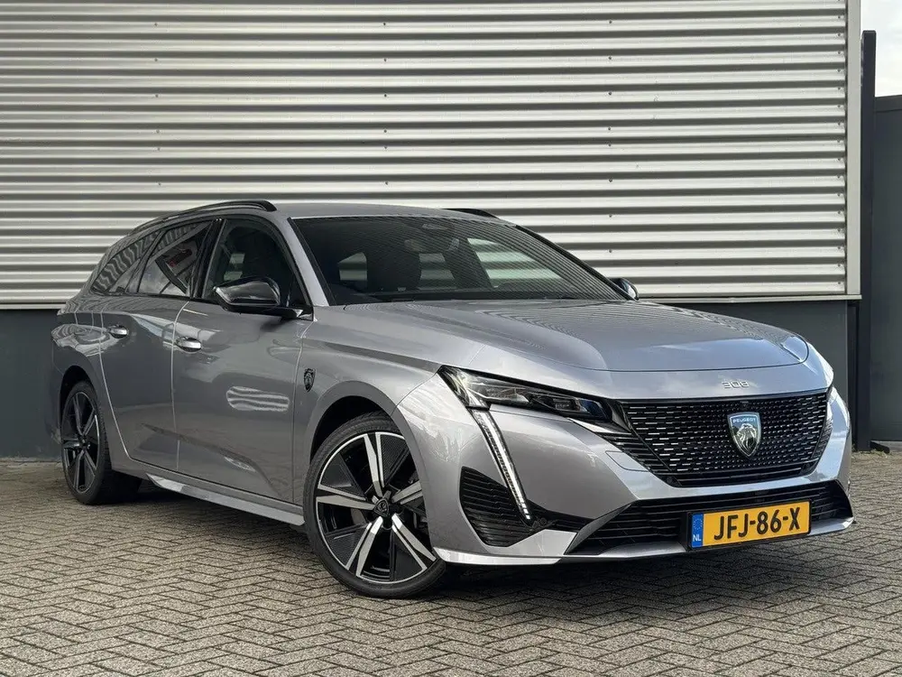 Peugeot 308 SW GT 1.6 HYbrid PHEV 225pk e-EAT8 uit 2024, foto 3
