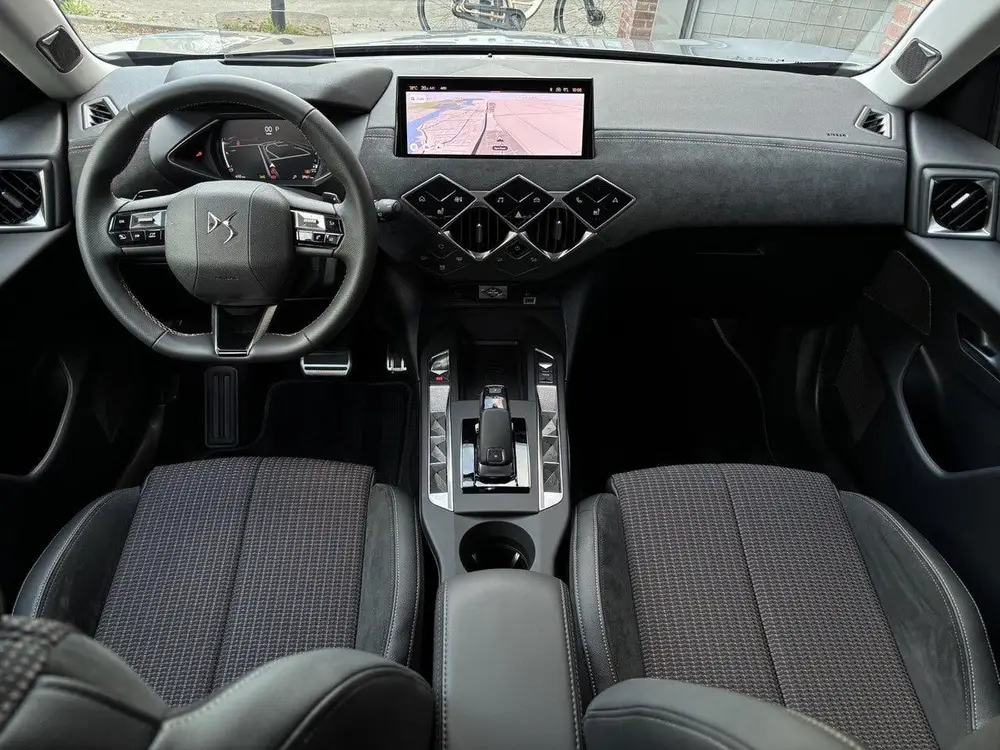 DS Automobiles DS 3 DS DS 3 Performance Line+ 1.2 Turbo 130pk uit 2023, foto 16