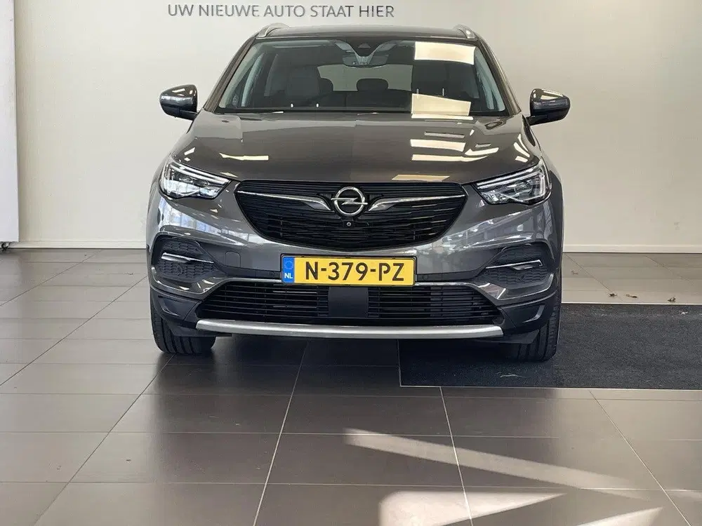 Opel Grandland X Innovation+ 1.6 PHEV 225pk Hybrid e-EAT8 uit 2020, foto 2