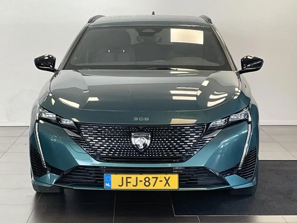 Peugeot 308 SW GT 1.6 HYbrid PHEV 225pk e-EAT8 uit 2024, foto 2