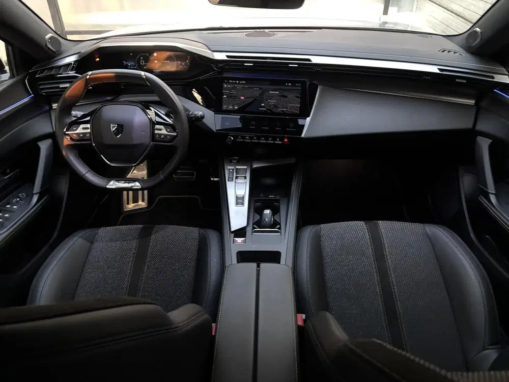 Peugeot 308 SW GT 1.6 HYbrid PHEV 225pk e-EAT8 uit 2024, foto 18