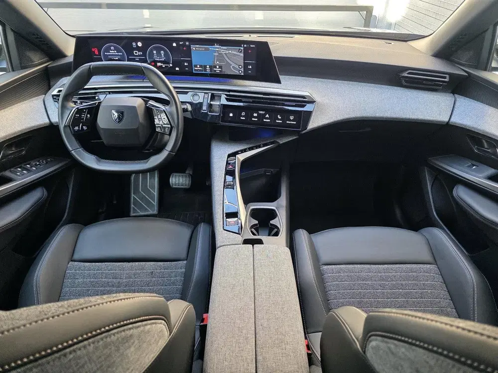 Peugeot 5008 Allure Pack 1.2 Hybrid 145pk e-DSC6 uit 2025, foto 17