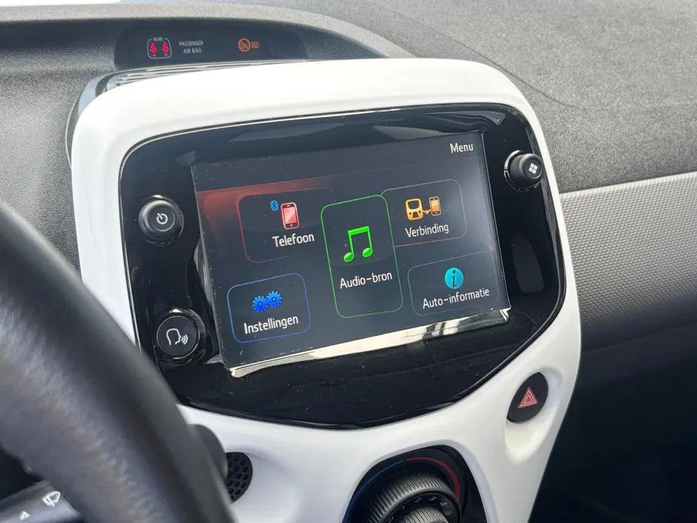Citroën C1 5-deurs Millenium Feel 1.0 e-VTi 72pk uit 2021, foto 17