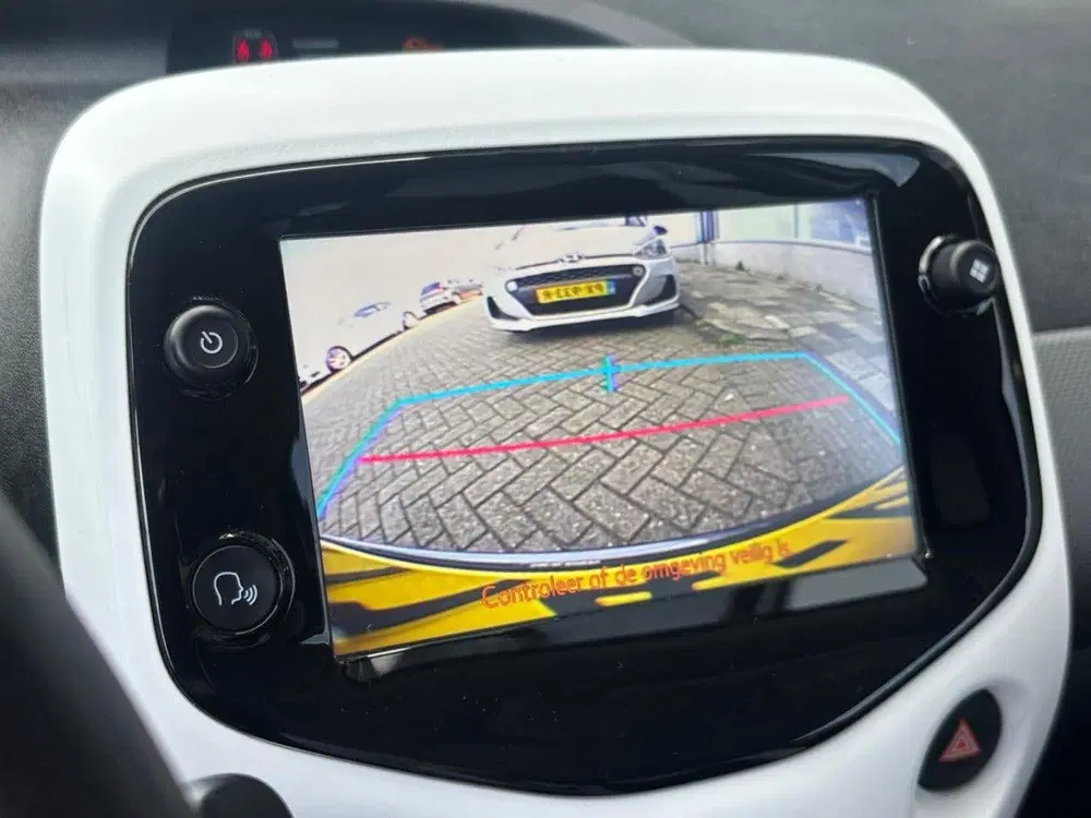 Citroën C1 5-deurs Millenium Feel 1.0 e-VTi 72pk uit 2021, foto 19