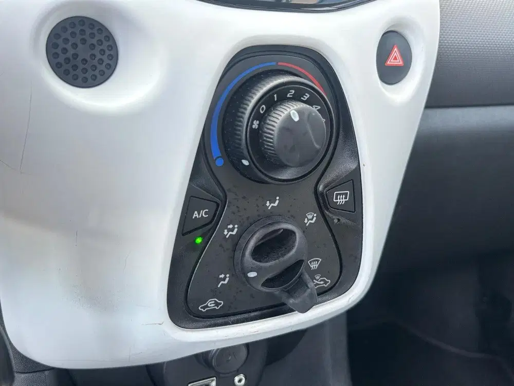 Citroën C1 5-deurs Millenium Feel 1.0 e-VTi 72pk uit 2021, foto 20