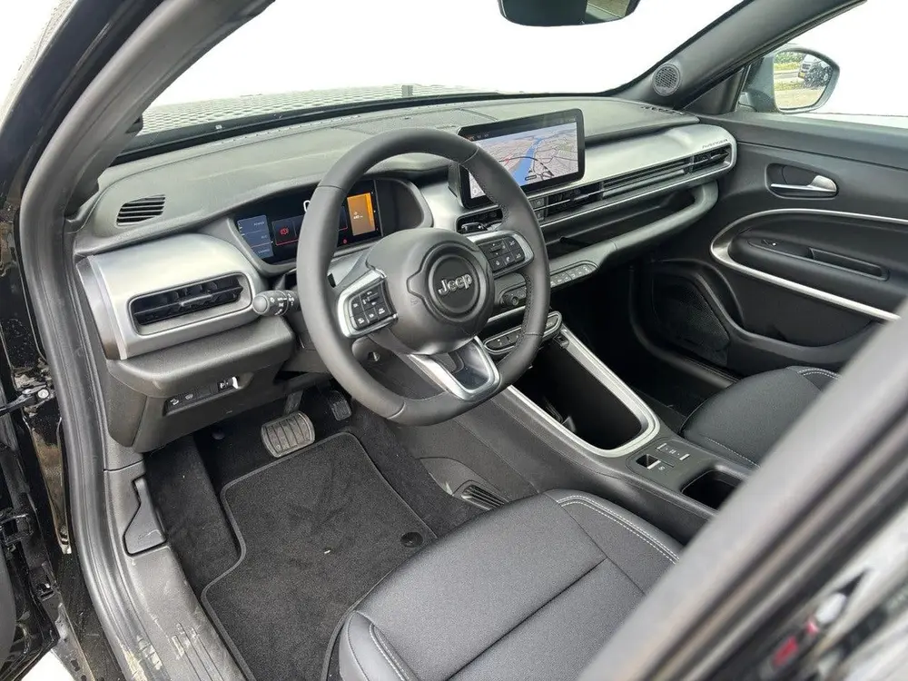 Jeep Avenger Summit 1.2 e-Hybrid 100pk uit 2026, foto 10